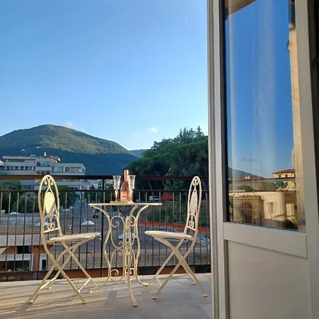 Adelina House Apartment *